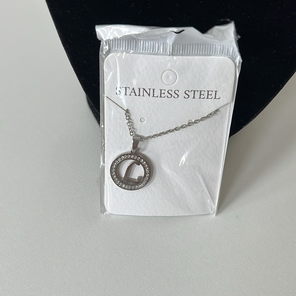 NWT Dainty Round Alphabet Necklaces - Picture 3 of 8